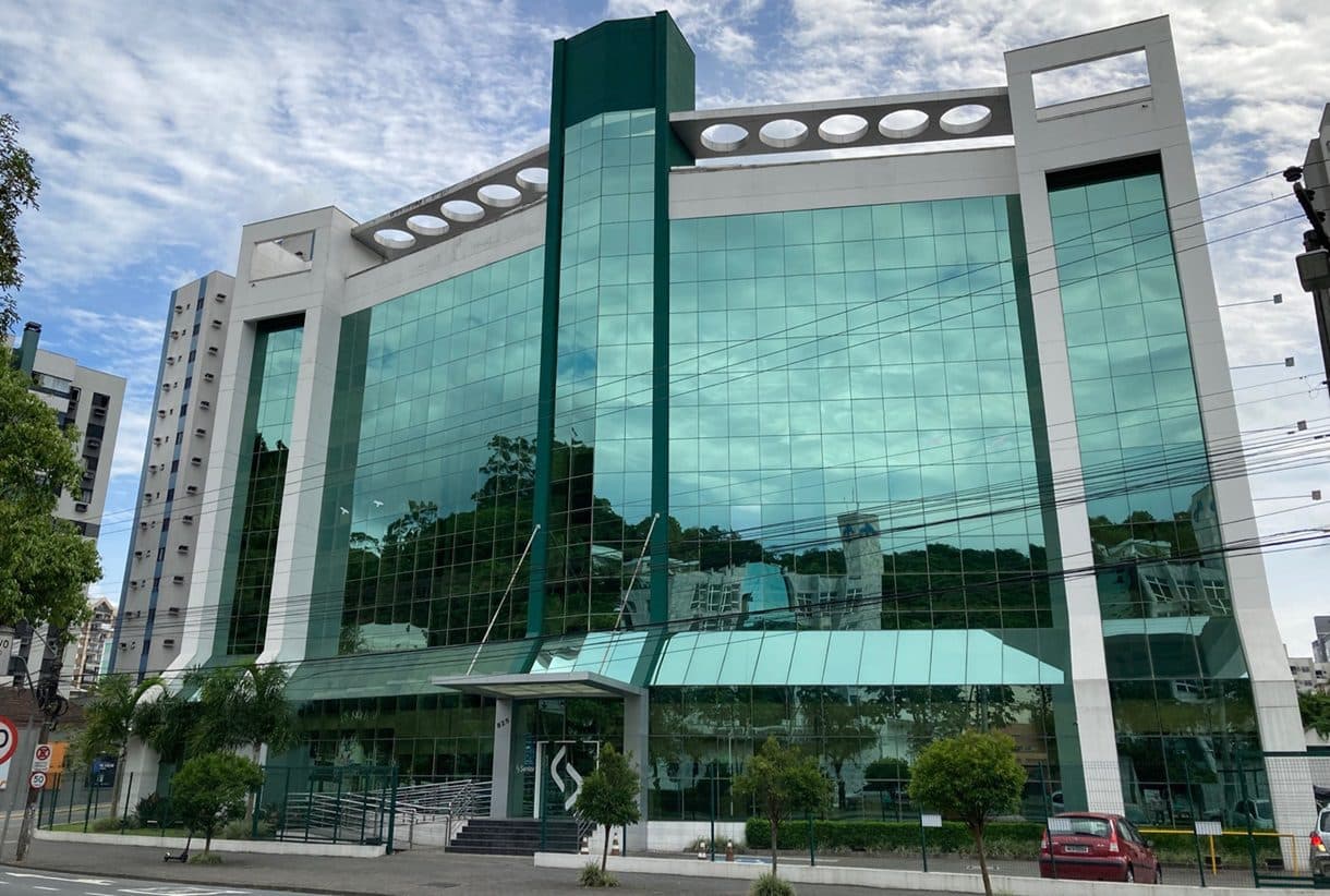Senior Sistemas abre 100 vagas de emprego