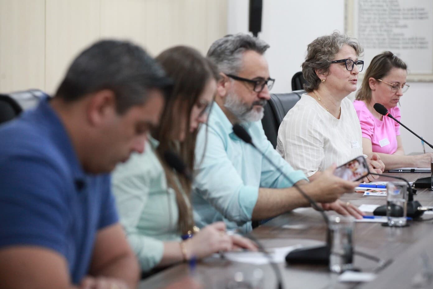 Comissão de Educação realiza reunião extraordinária com Semed para tratar de manutenções nos educandários em Blumenau