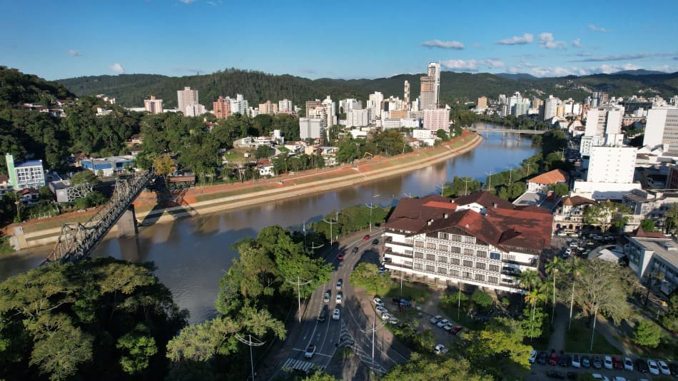 Blumenau abre inscrições para Conselho da Juventude com prazo até 15 de abril