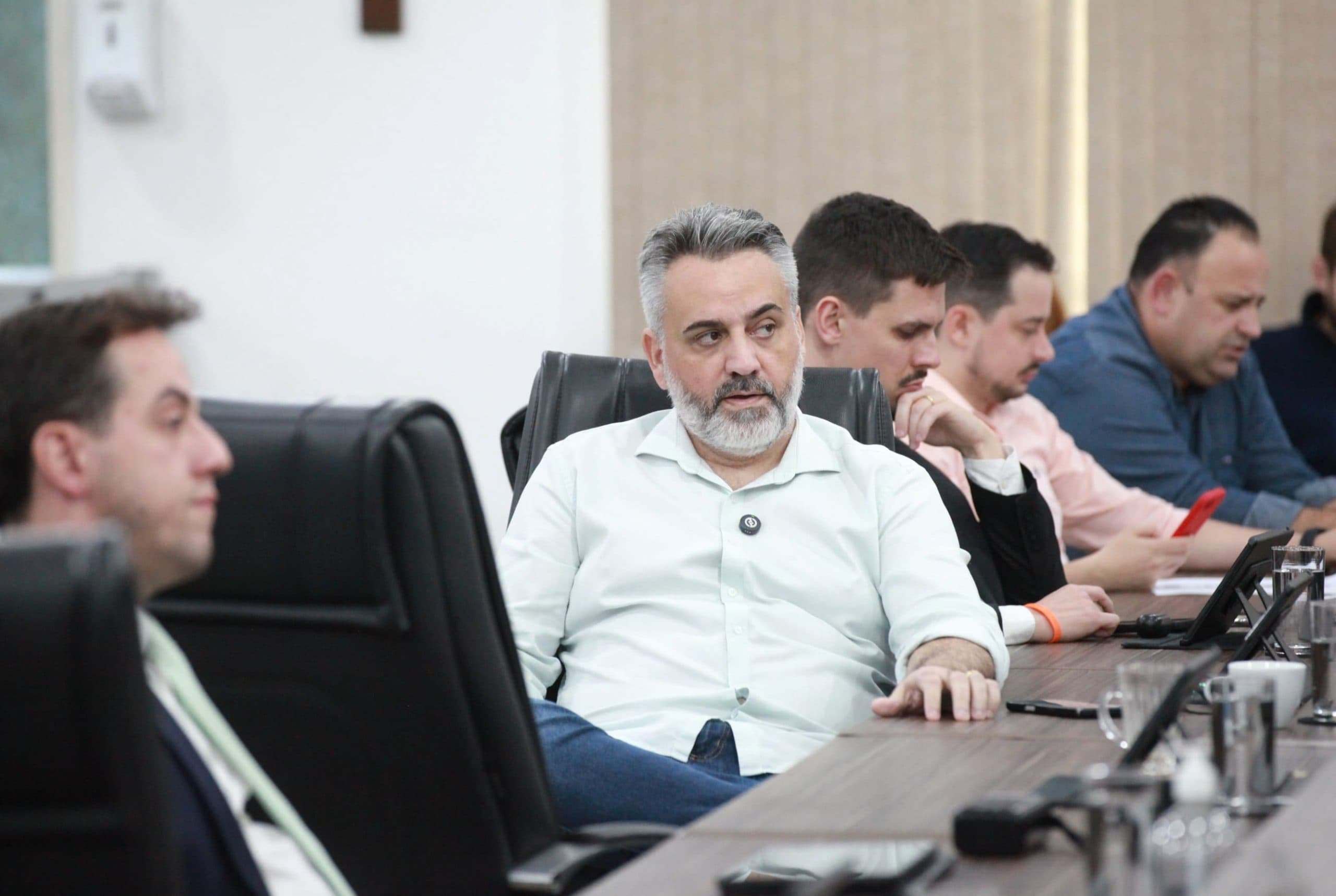 Câmara de Blumenau aprova audiência pública para debater segurança escolar e retirada de vigilantes armados