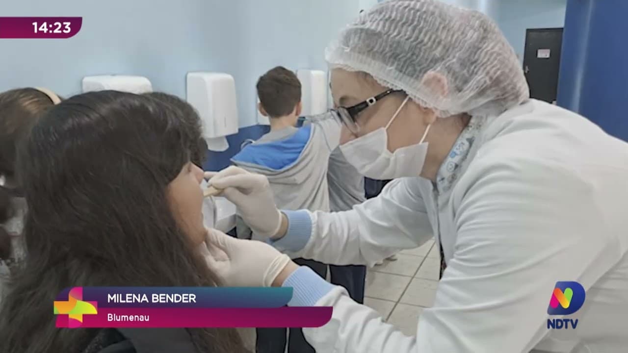 Blumenau: Escolas Municipais Promovem Saúde Bucal com Projeto "Julho Neon"