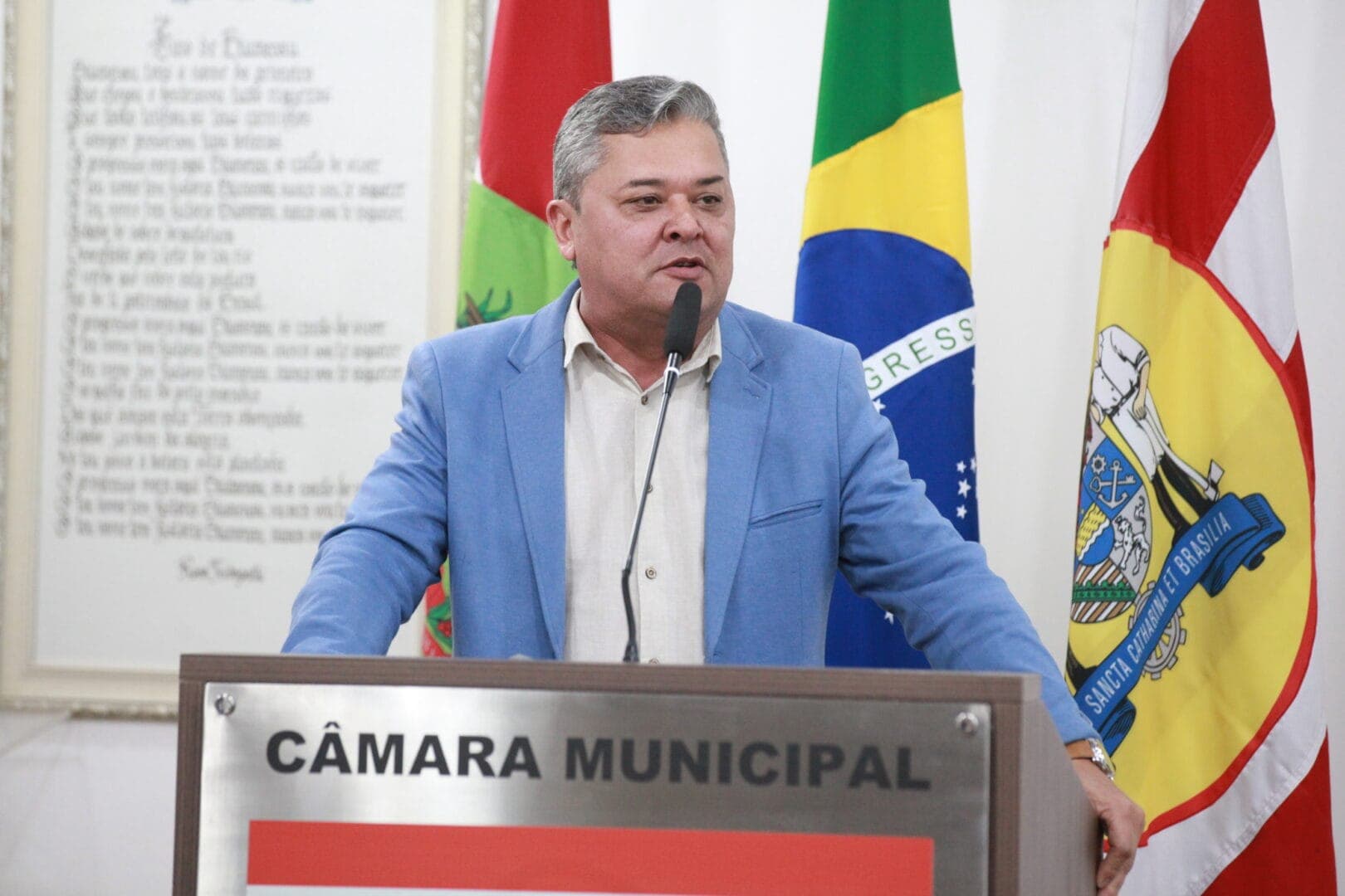 Câmara de Blumenau aprova abertura de processo de cassação de Almir Vieira