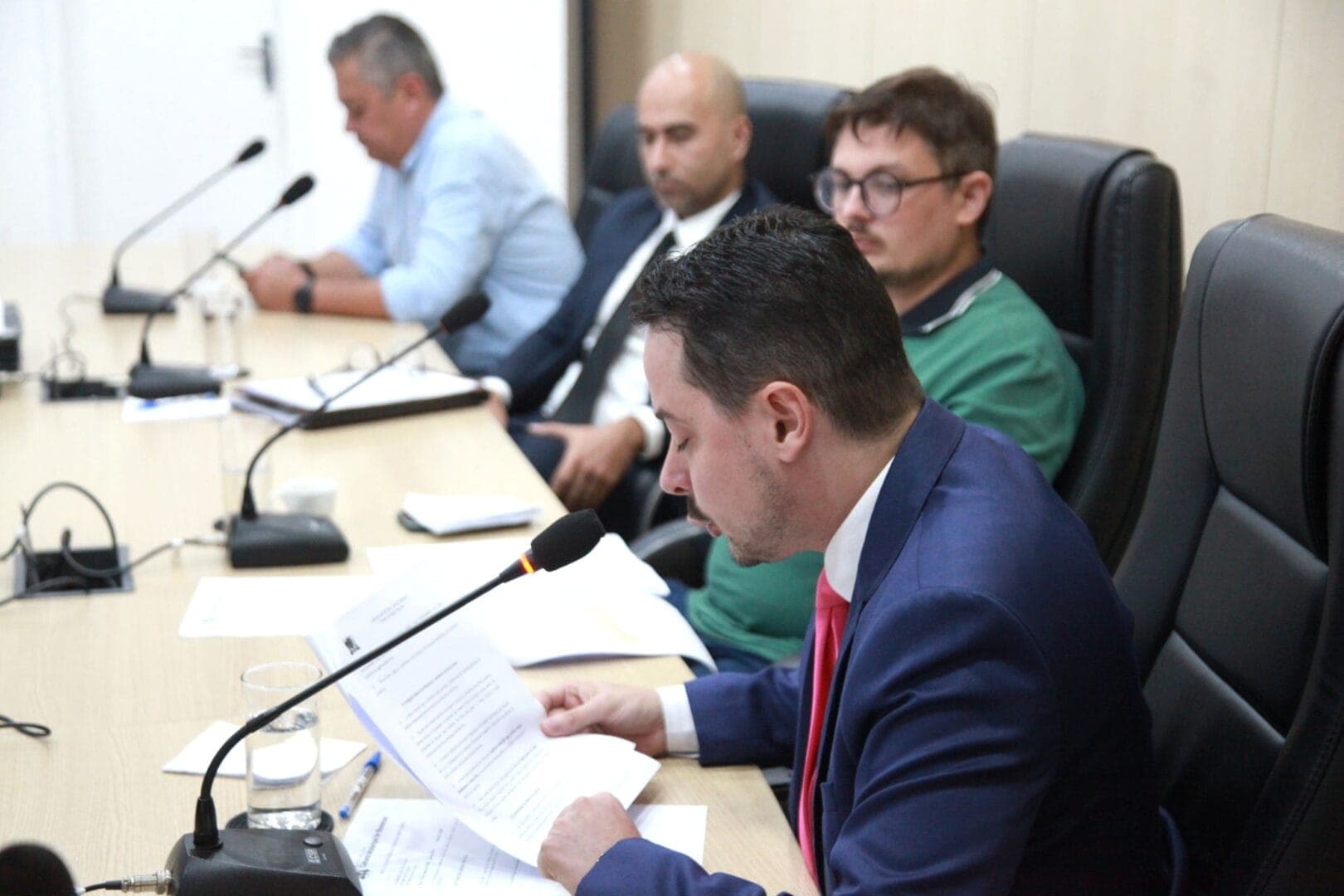 Comissão decide seguir com análise de denúncia que pode cassar vereador em Blumenau