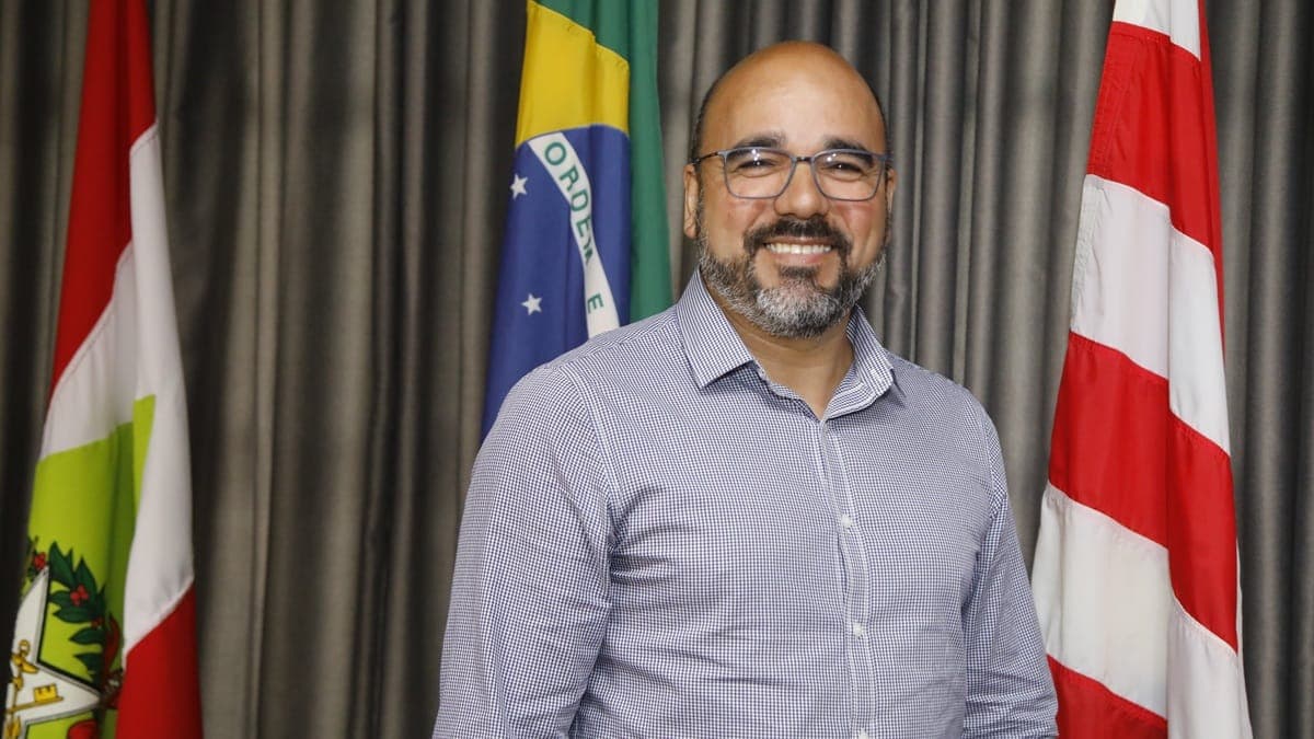 Secretário anuncia saída do governo Egidio em Blumenau