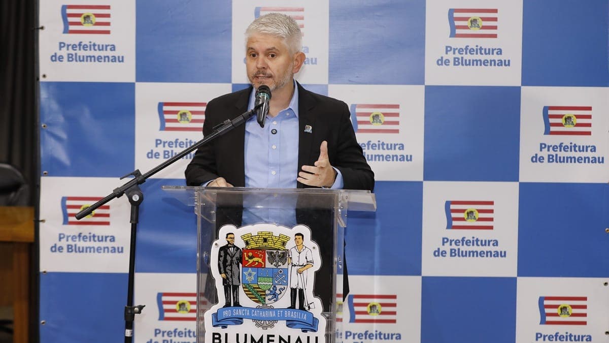 Prefeito de Blumenau se distancia de escândalos de corrupção em carta aberta à comunidade