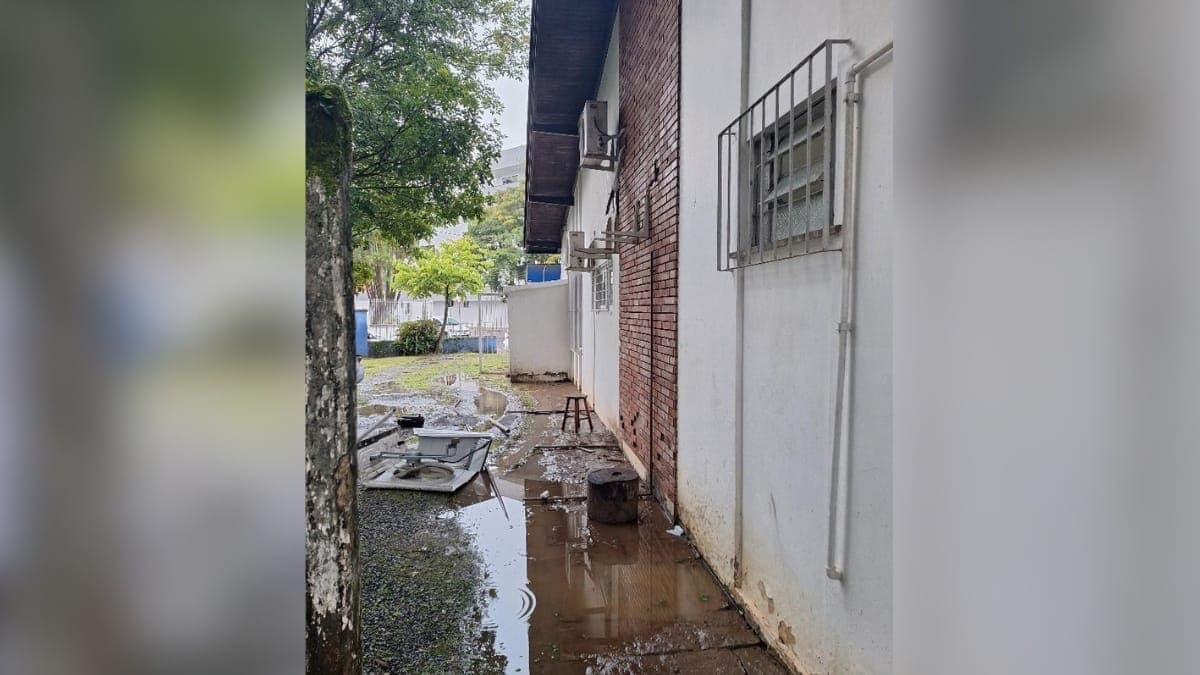 Ladrões deixam posto de saúde sem ar-condicionado após furto de equipamentos em Blumenau