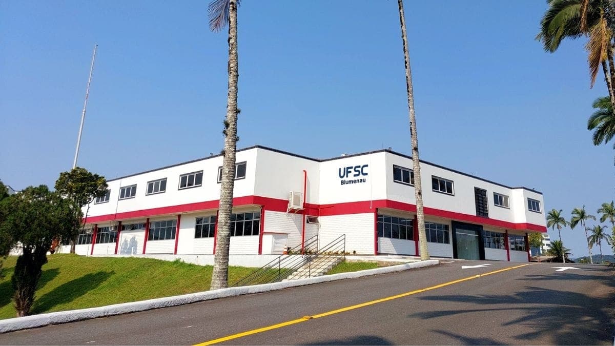 UFSC Blumenau anuncia nova graduação gratuita com 80 vagas por ano a partir de 2027