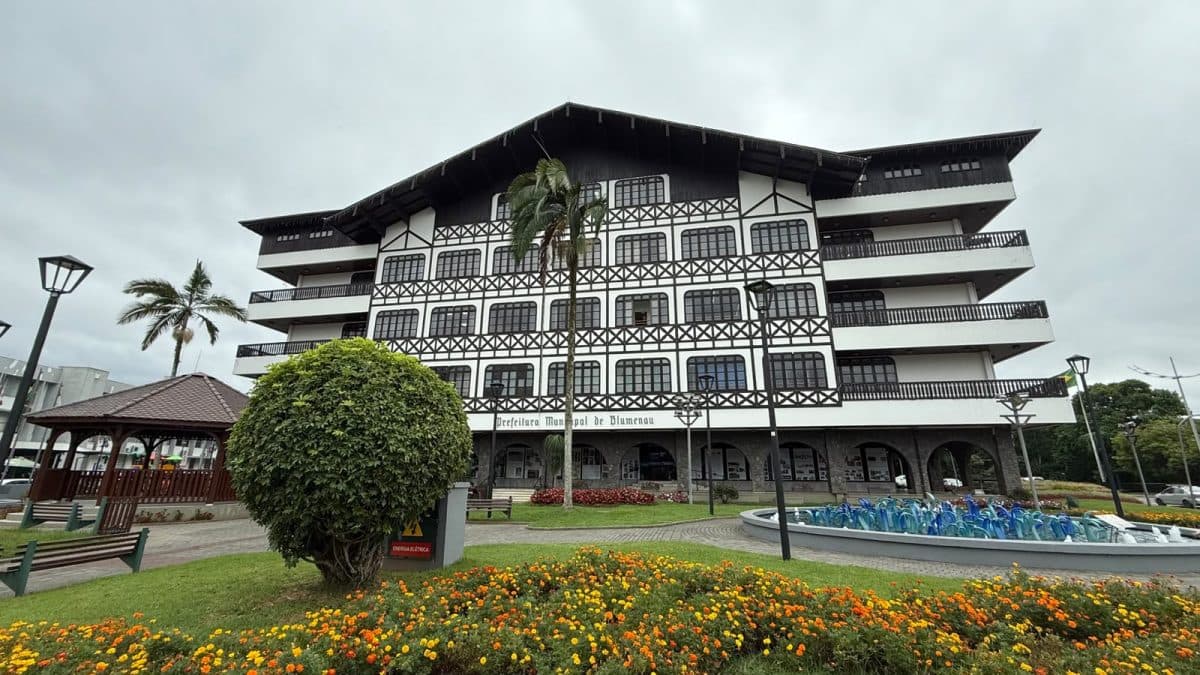 Prefeitura de Blumenau quer financiamento de R$ 64,4 milhões para modernizar sistemas e infraestrutura tecnológica