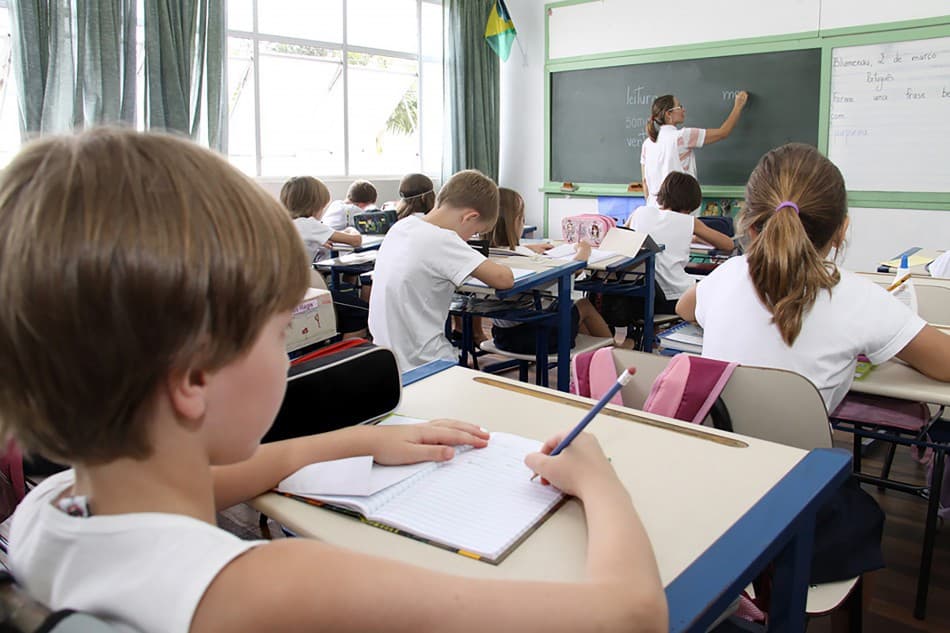 Blumenau se destaca nacionalmente com dois projetos de Escola em Tempo Integral reconhecidos pelo MEC