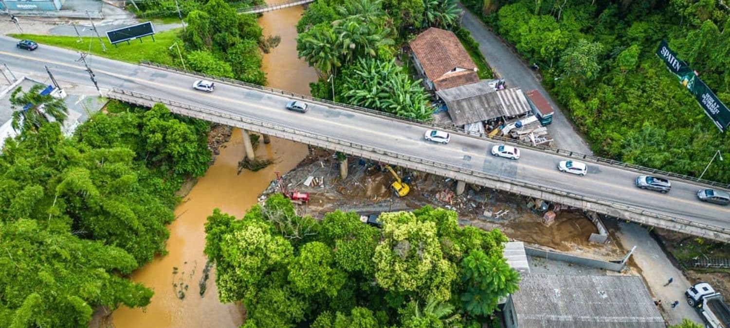 Obras paradas, segurança escolar e aeroporto: Blumenau em foco nesta terça-feira
