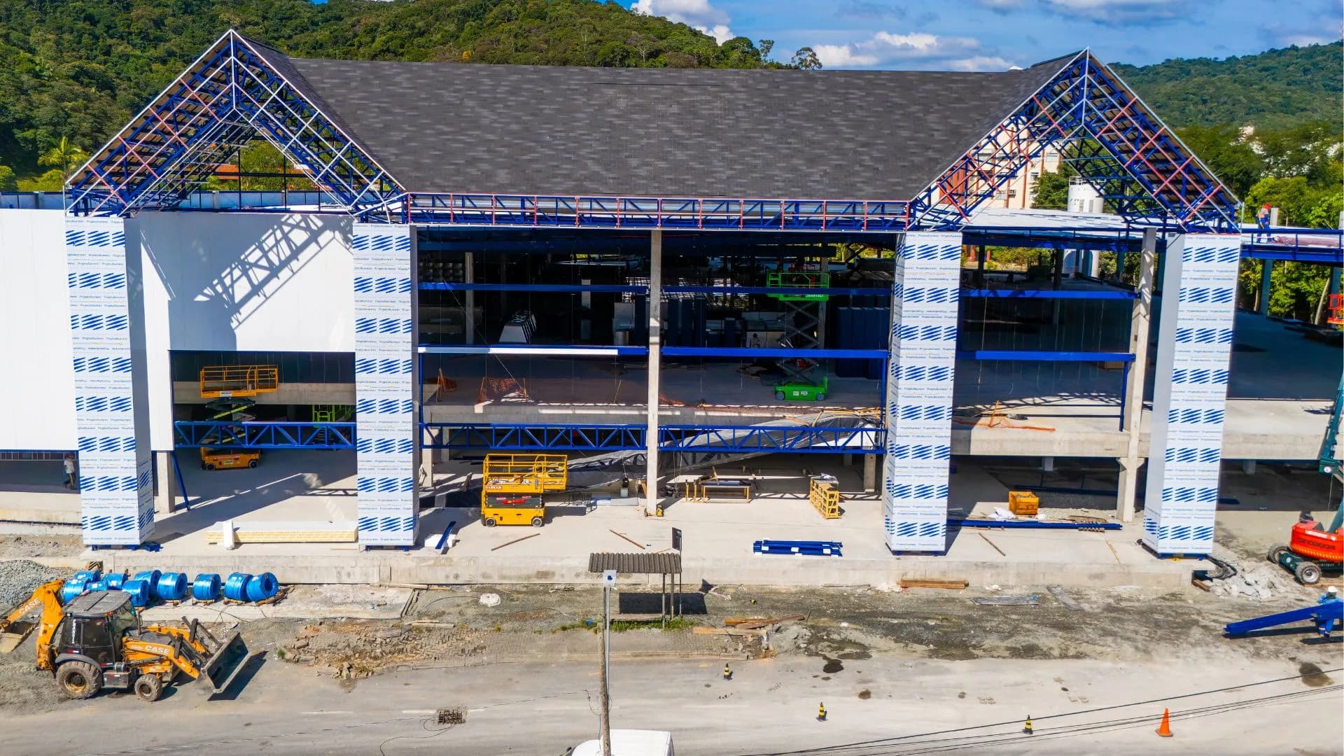 Nova Havan de R$ 80 milhões em Blumenau entra na reta final; veja fotos