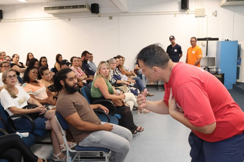 Escolas em Blumenau reforçam ações de segurança com treinamentos e conscientização