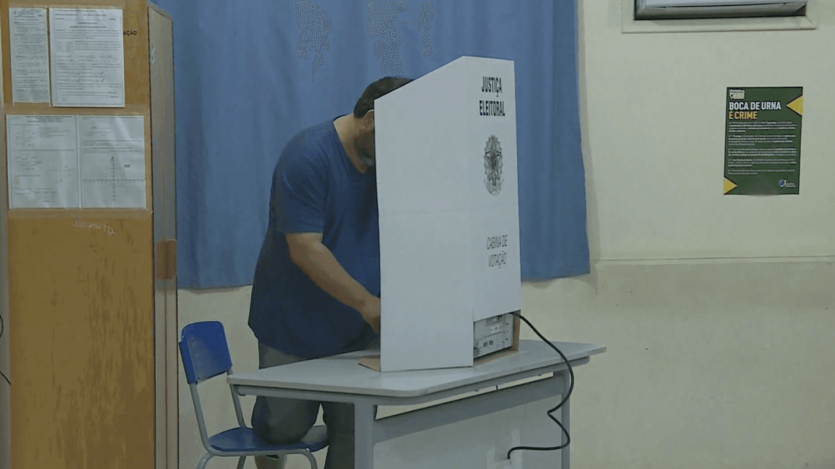 Quem é o eleitor de Blumenau? Raio-X do TSE revela perfil de quase 270 mil pessoas que vão às urnas nas Eleições 2026