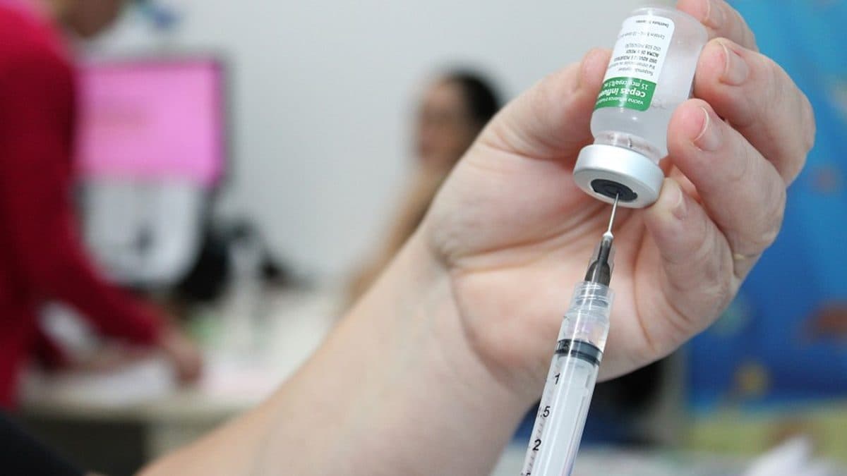 Mais de 6,1 mil pessoas recebem vacinas em um único dia em Blumenau