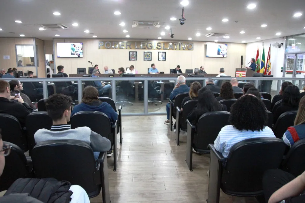 Blumenau: Câmara aprova política para águas pluviais e educação ambiental; Saúde presta contas