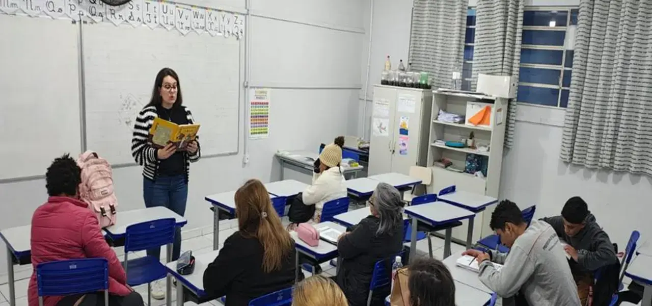 Blumenau promove formação para alfabetização de adultos - Visor Notícias