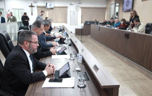 Câmara de Blumenau aprova reforma administrativa e cria novas secretarias
