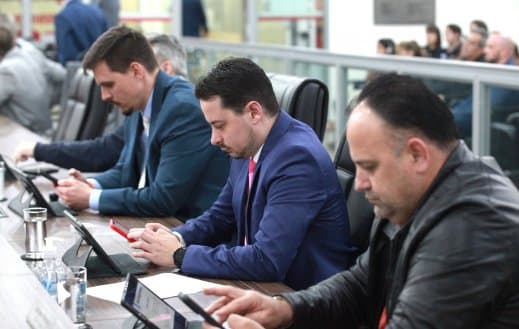 Câmara aprova projeto que cria política para priorizar fiação subterrânea em Blumenau - Câmara Municipal de Blumenau