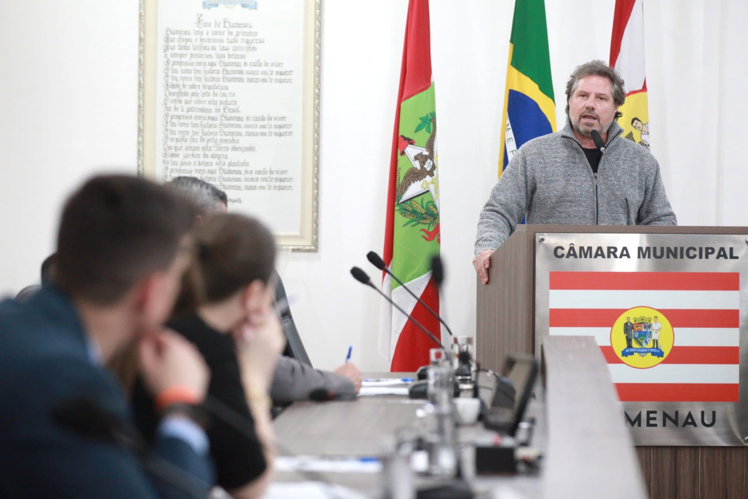 Blumenau: Câmara e Saúde buscam reduzir filas pediátricas com ampliação de atendimentos e teleconsultas