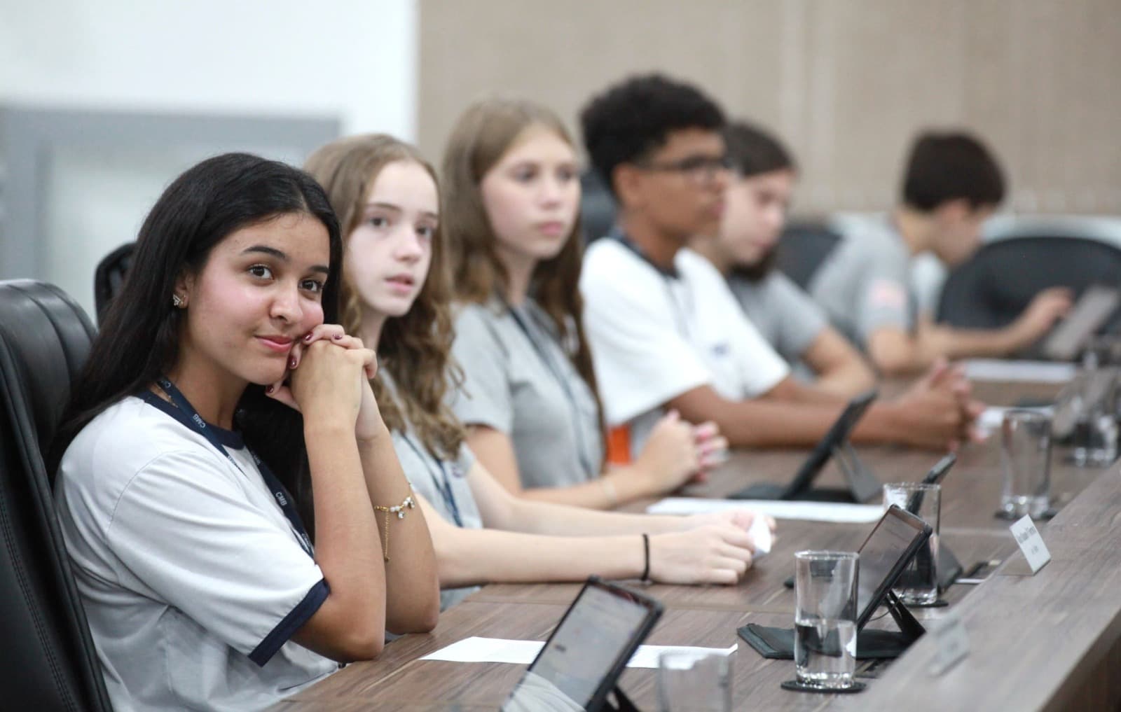 Câmara Mirim debate educação e aprova pedidos por melhorias em escolas e ruas de Blumenau