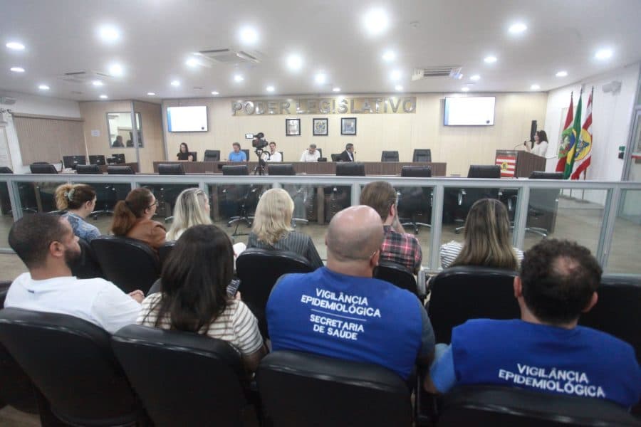 Saúde de Blumenau apresenta relatório completo na Câmara com dados de atendimentos, filas e investimentos no SUS