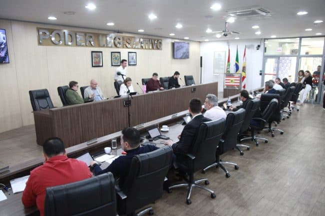 Blumenau aprova programa rigoroso contra descarte irregular de lixo com multas e recompensas
